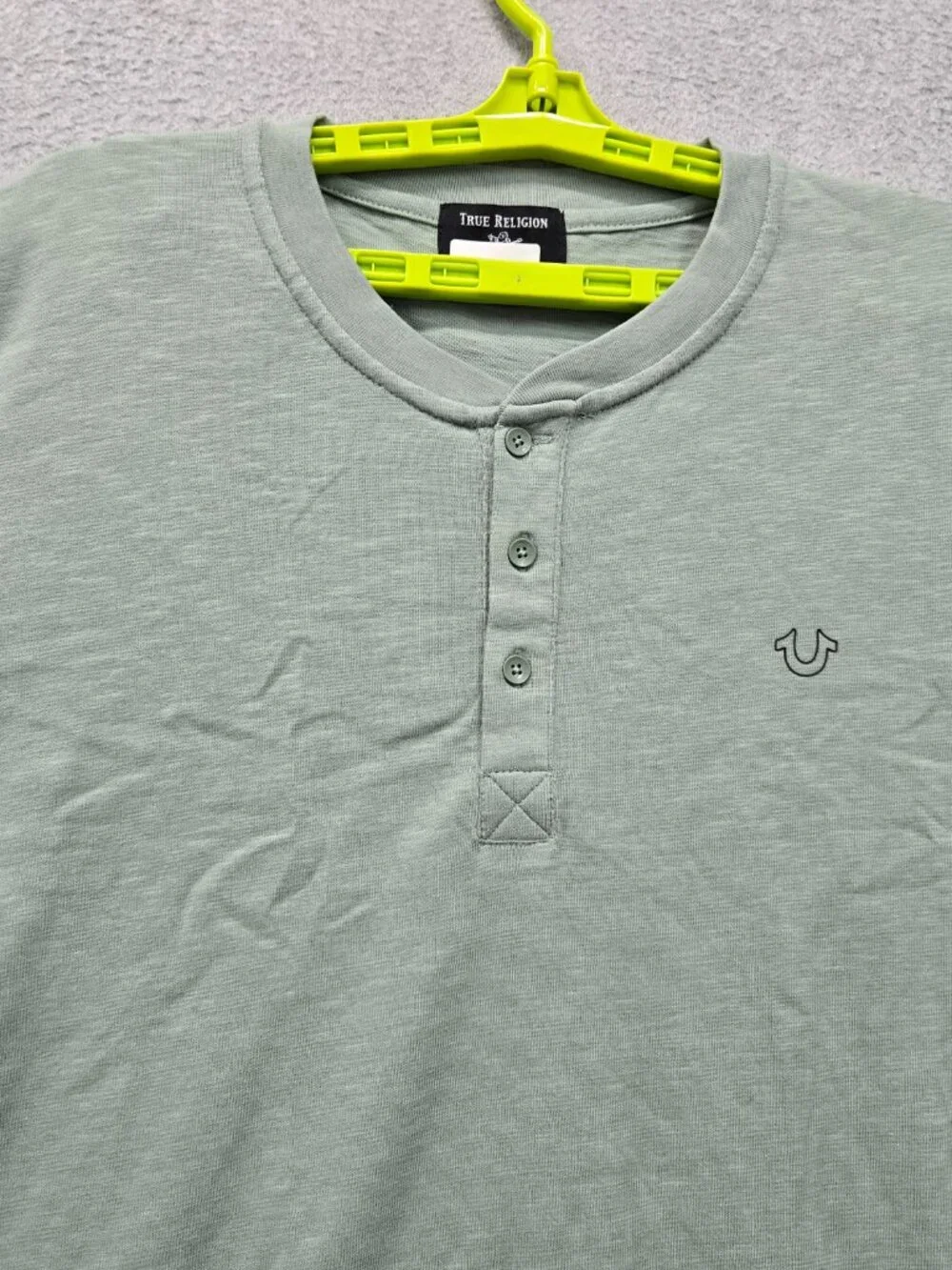 True Religion Men Shirt Large Green Henley Logo Short Sleeve Pullover Tee